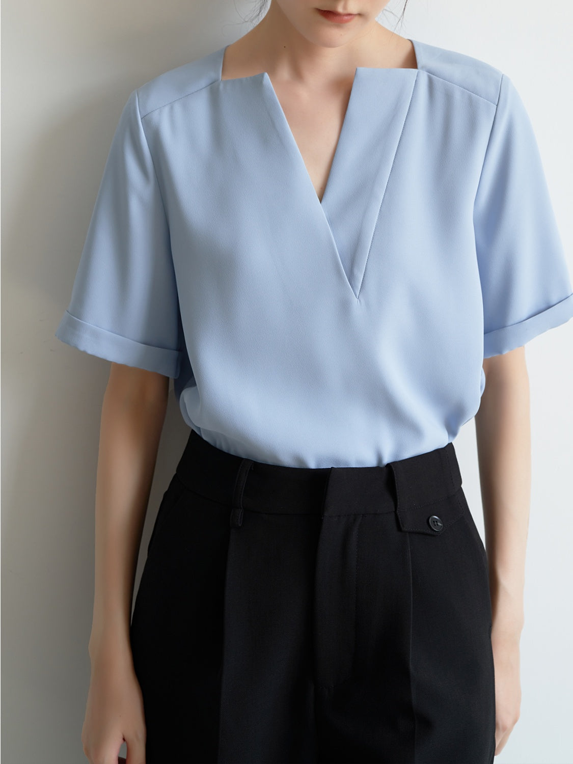 Deep V-neck chiffon shirt_8977