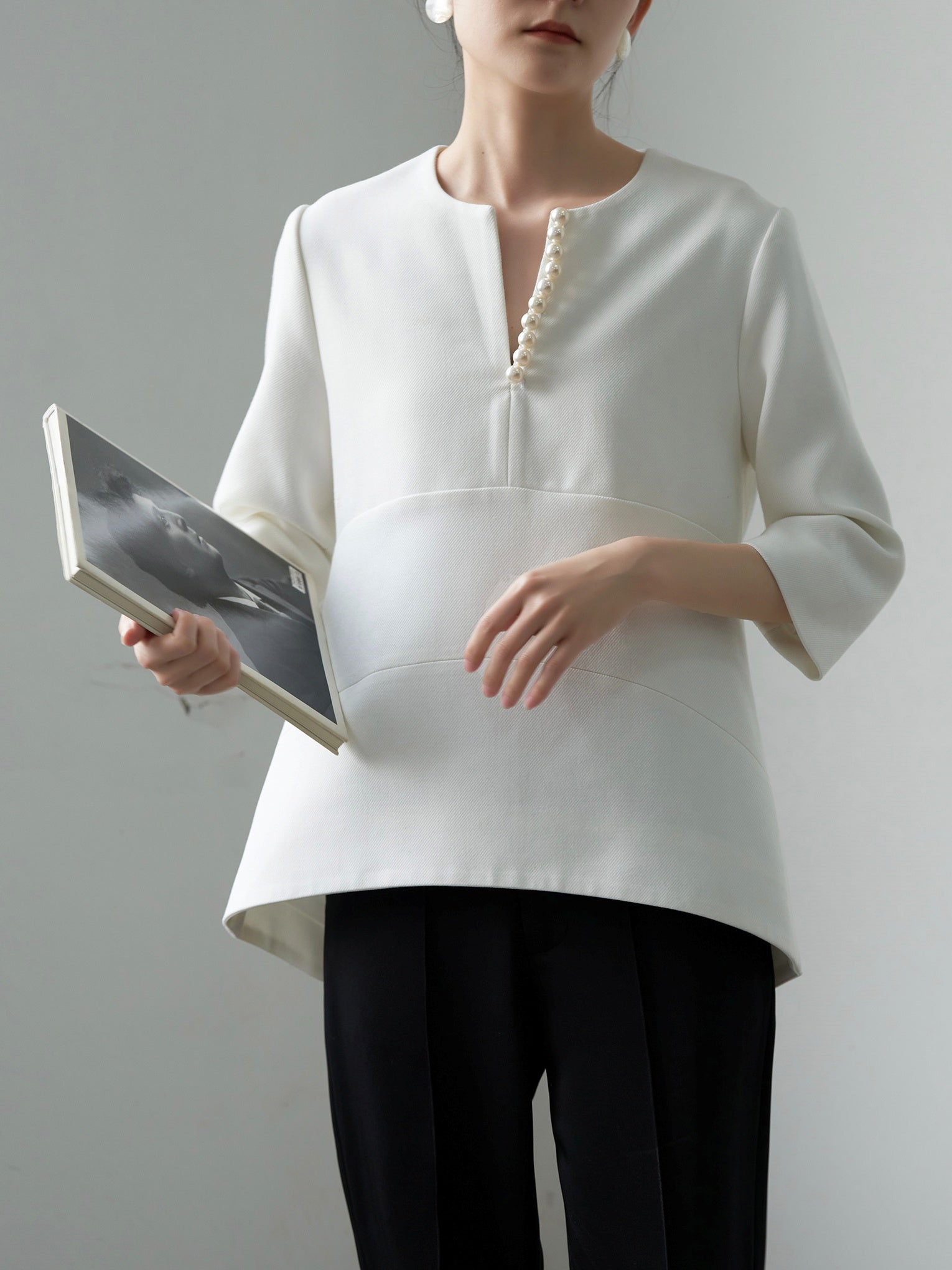 Pearl Slit Neck Top White_8990