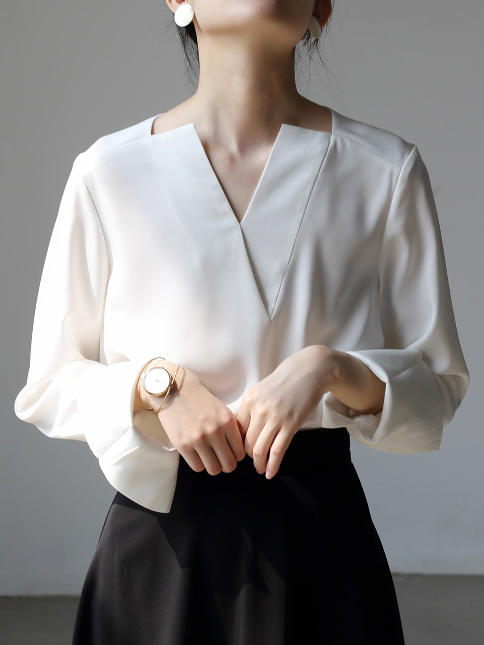 [Ready to ship] Deep V-Neck Classic Shirt LCHK/9005