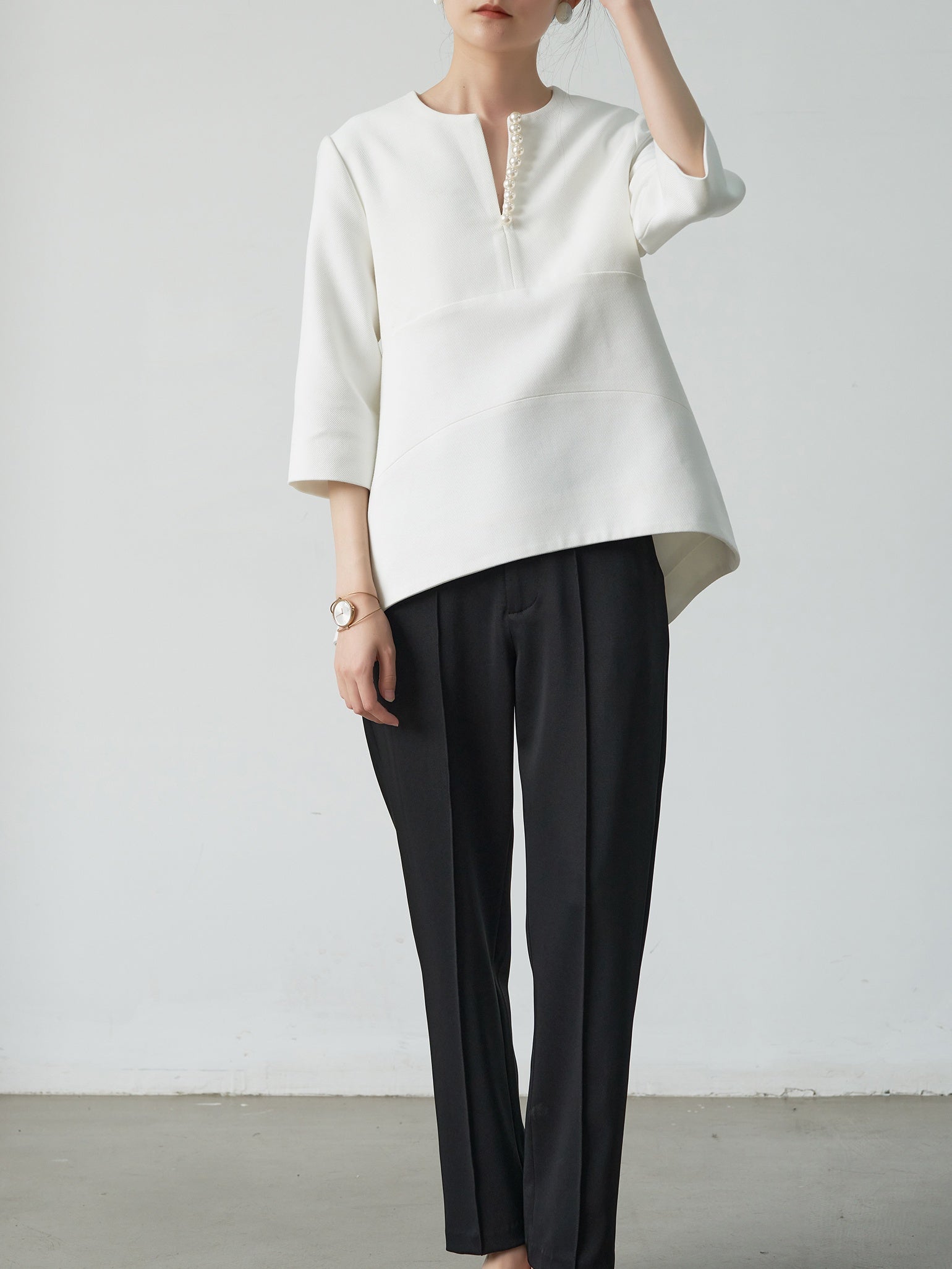 Pearl Slit Neck Top White_8990
