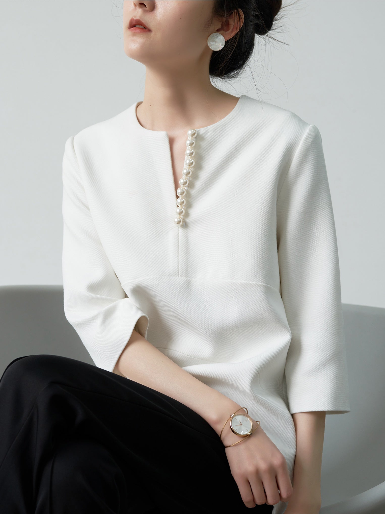 Pearl Slit Neck Top White_8990
