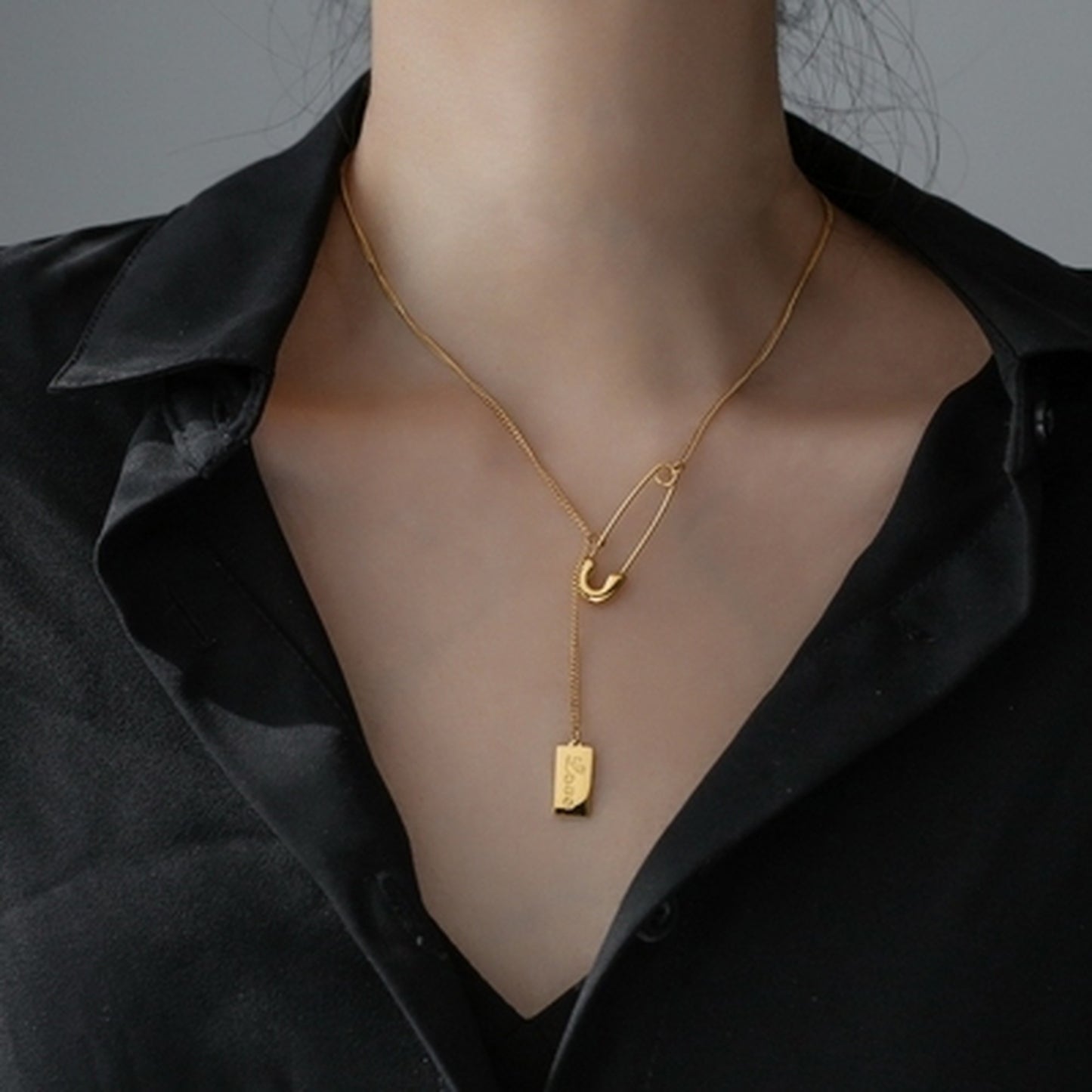gold safety pin necklace 5746