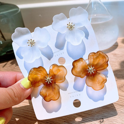 Clear Flower Earrings 5722